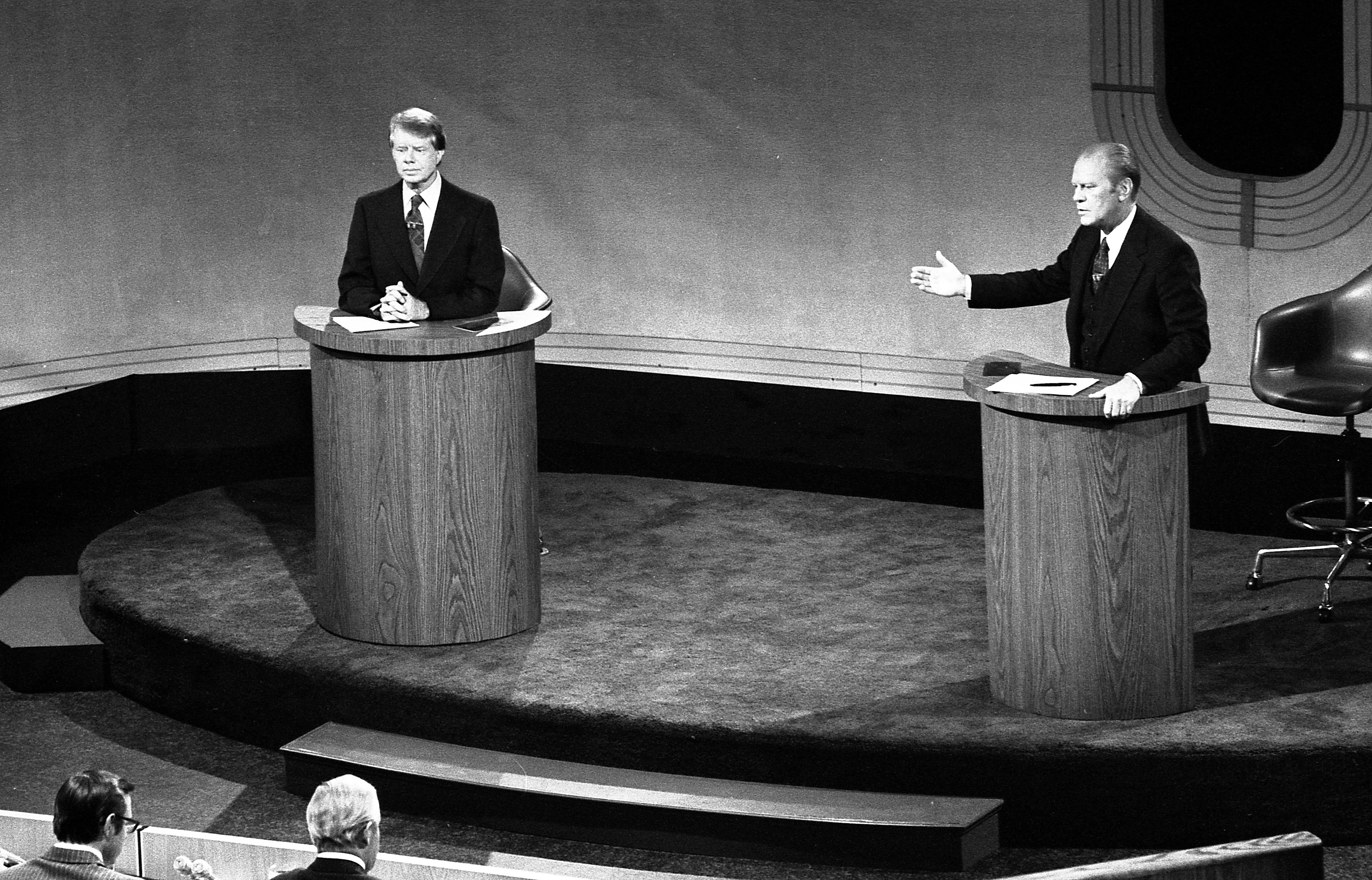 Carter_and_Ford_in_a_debate%2C_September_23%2C_1976.jpg