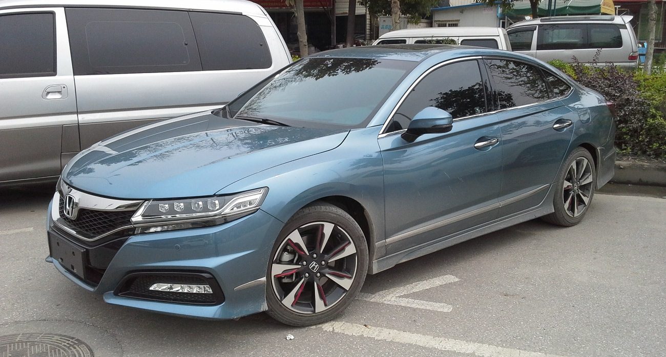 Honda_Spirior_II_Si_02_China_2015-04-10.jpg