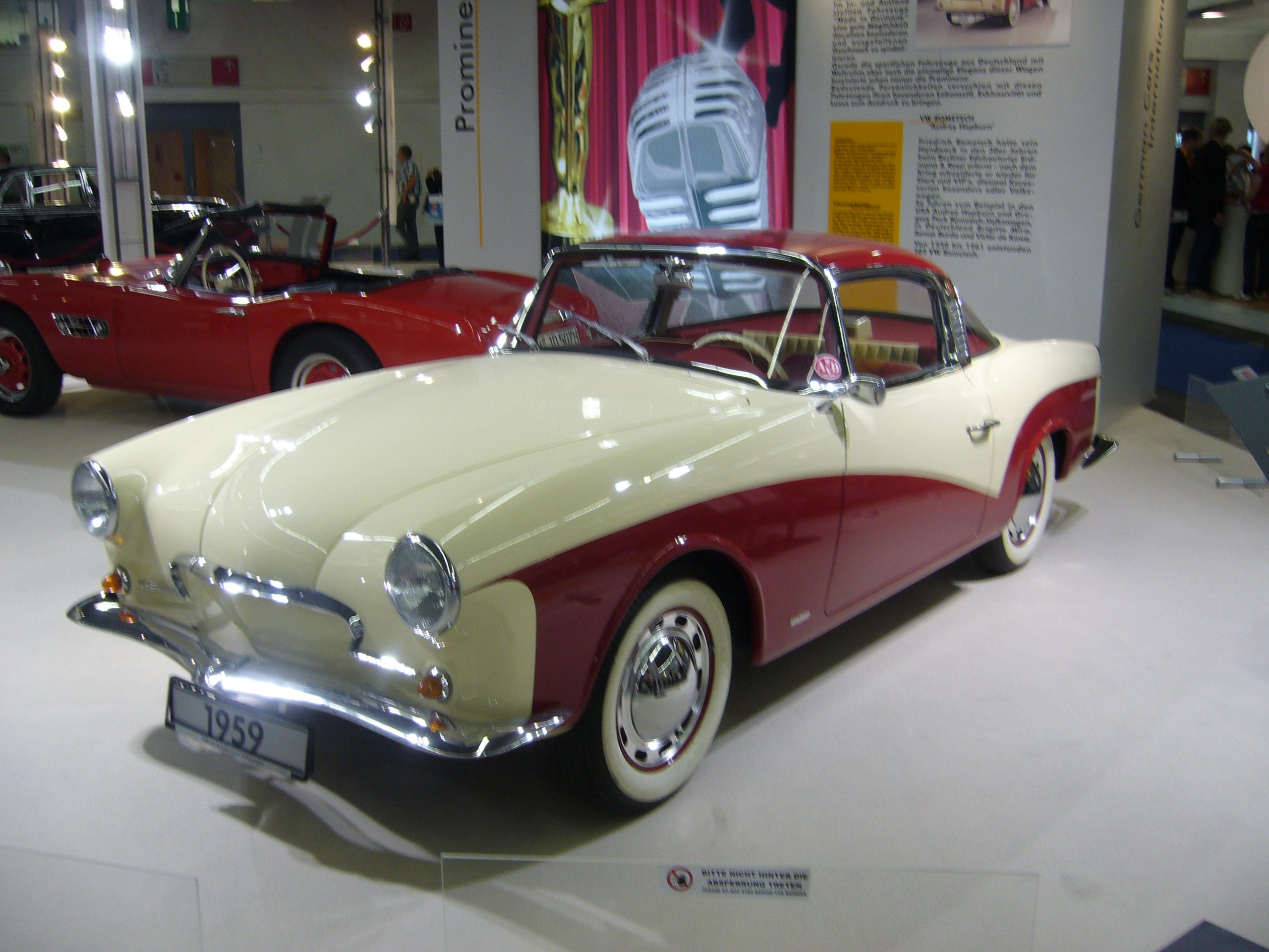 Volkswagen_1959_Rometsch_Lawrence_Coupe.jpg