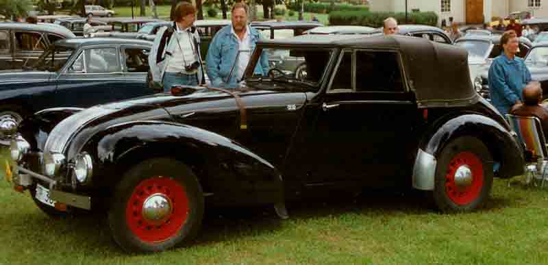 Allard_M-Type_Drophead_Coupe_1948.jpg