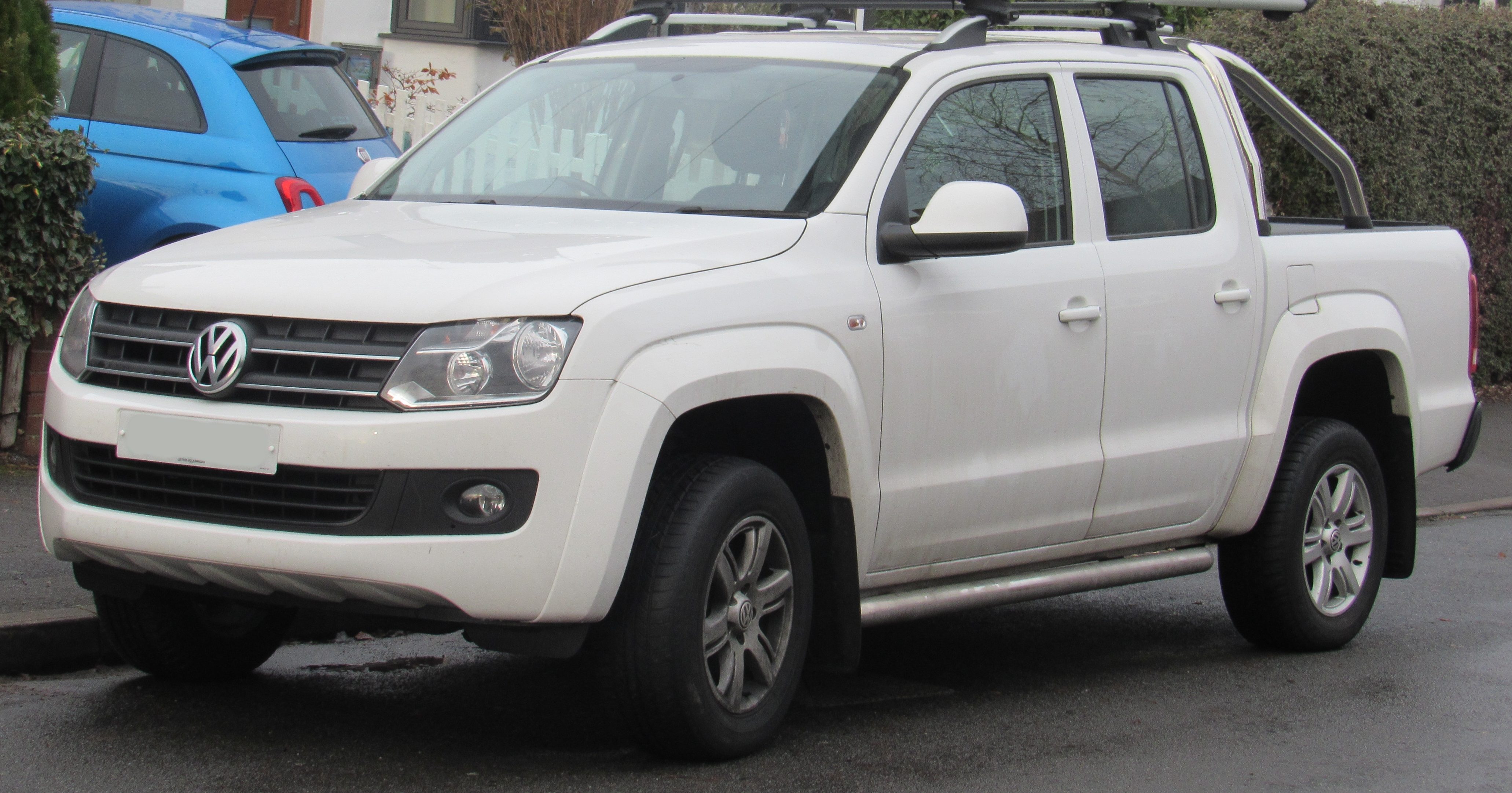 2016_Volkswagen_Amarok_Trendline_TDi_4MOTION_2.0_Front.jpg