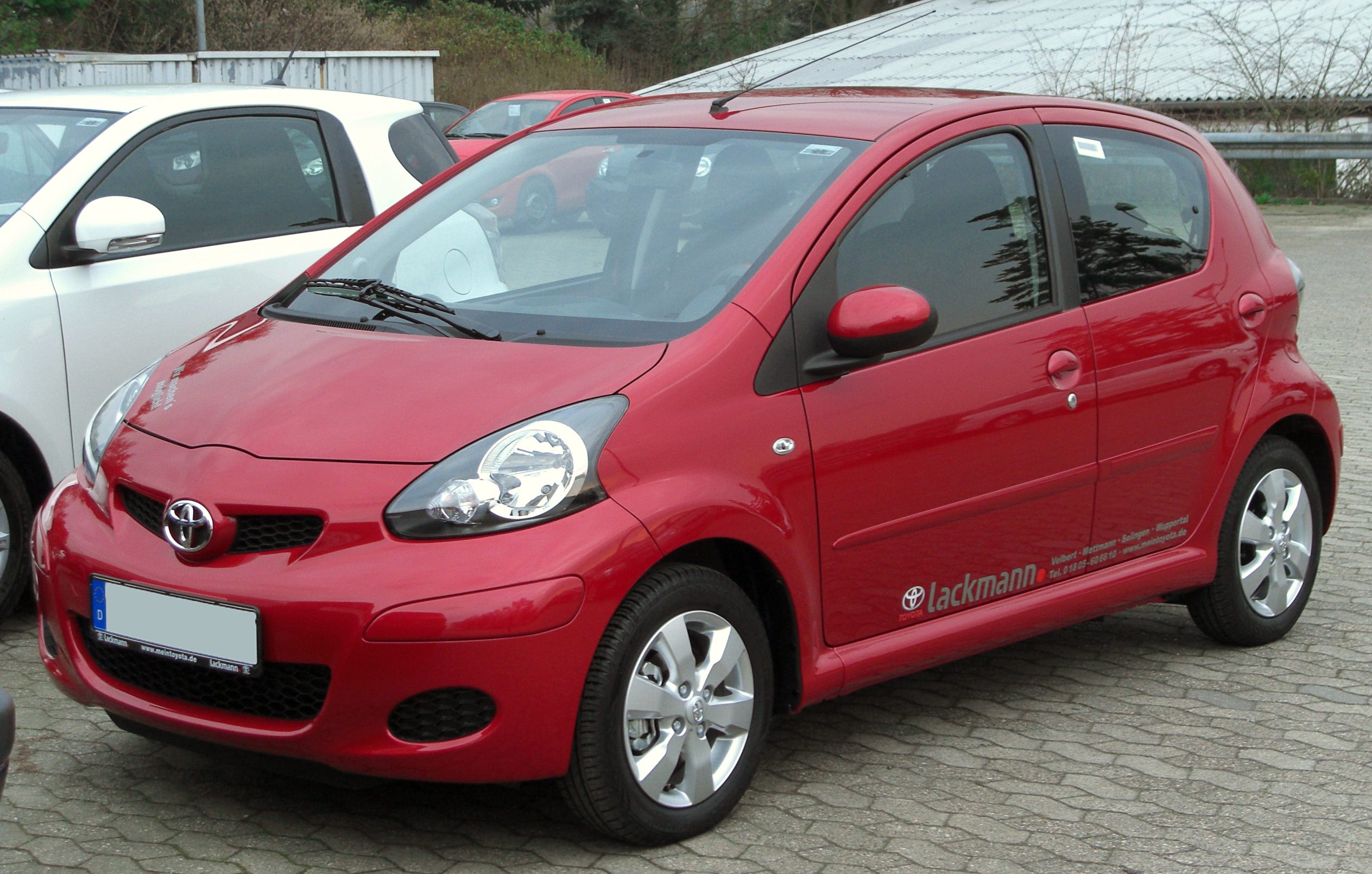 Toyota_Aygo_Facelift_front_20100412.jpg