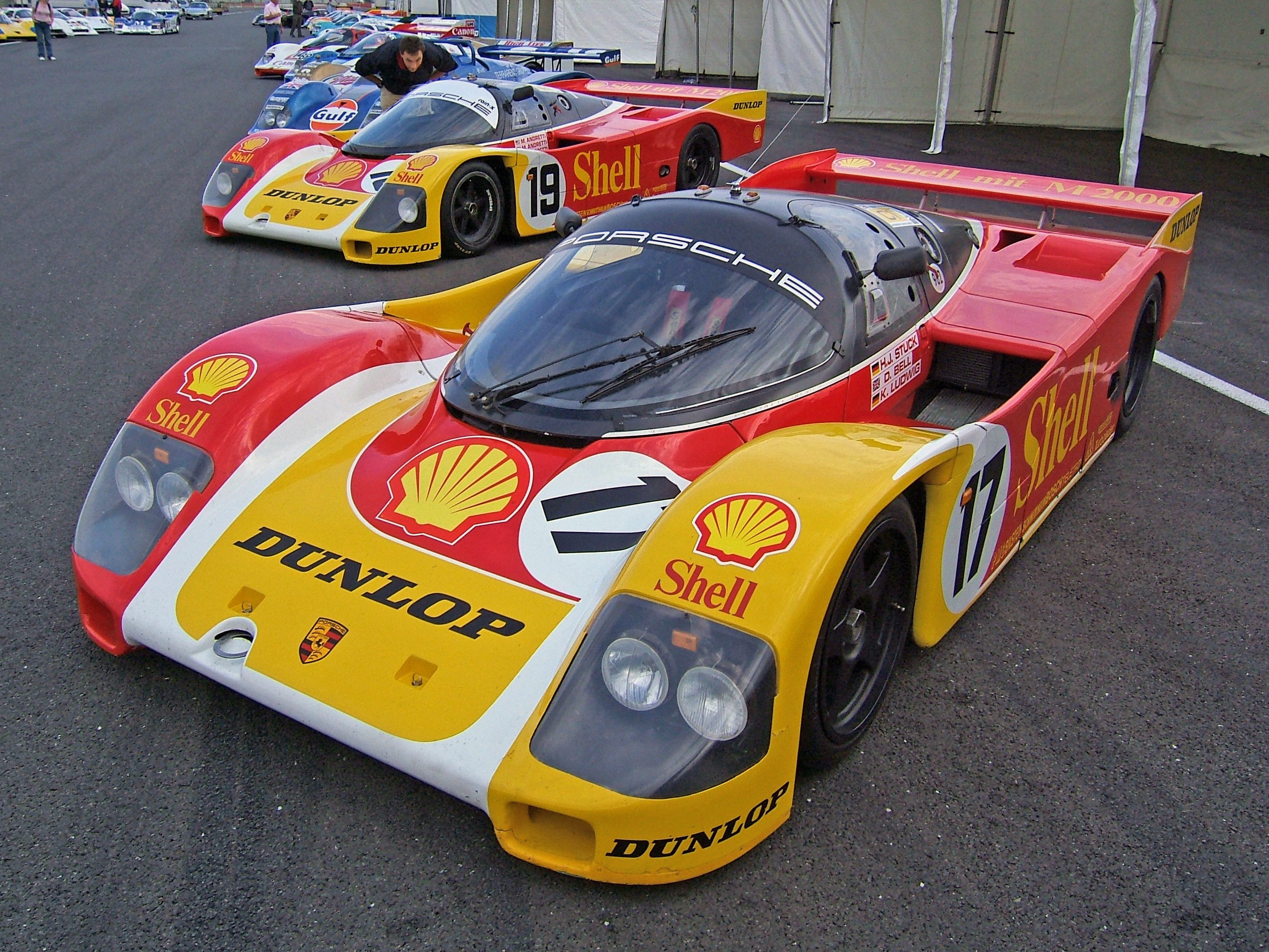 Porsche_962_1988_Le_Mans_at_Silverstone_2007.JPG