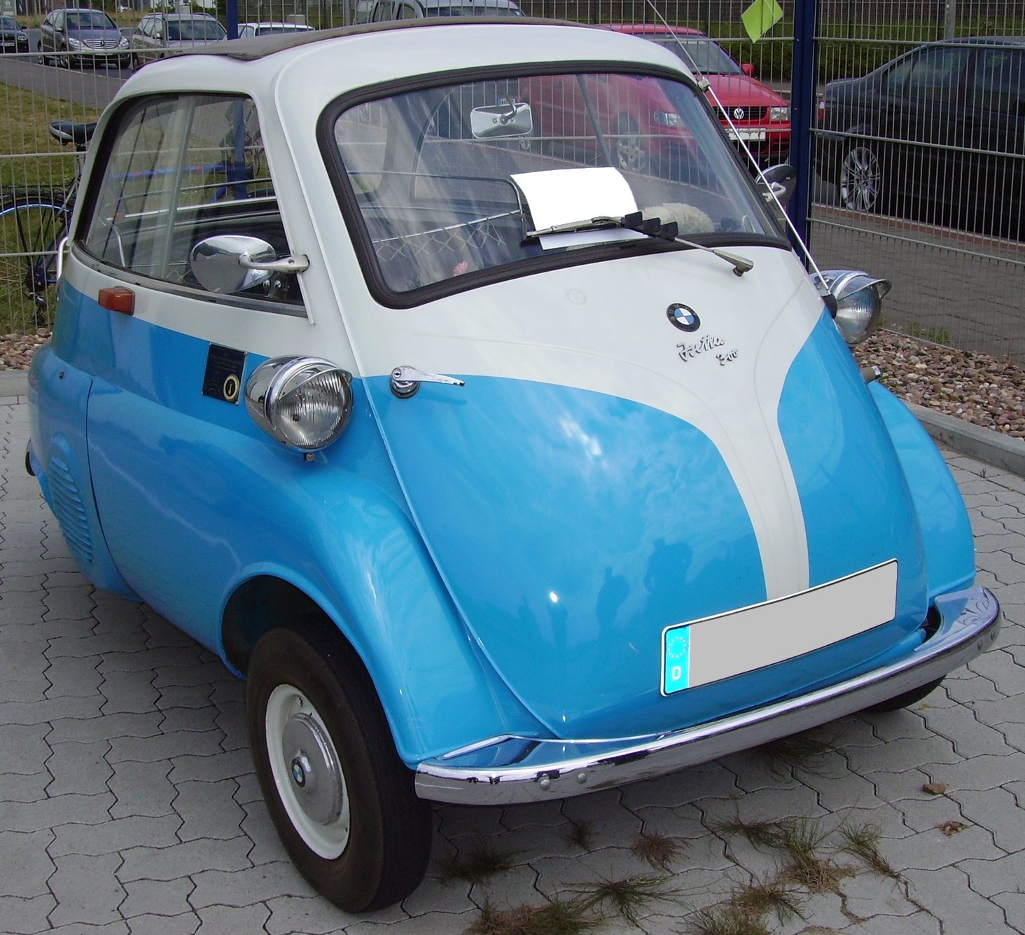 BMW_Isetta_300.jpg