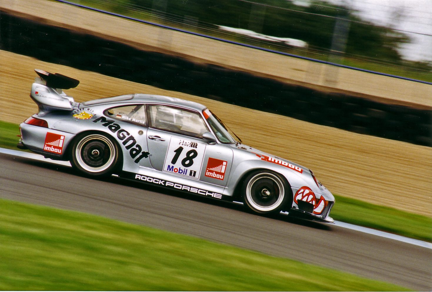 Roock_Porsche_911_GT2.jpg