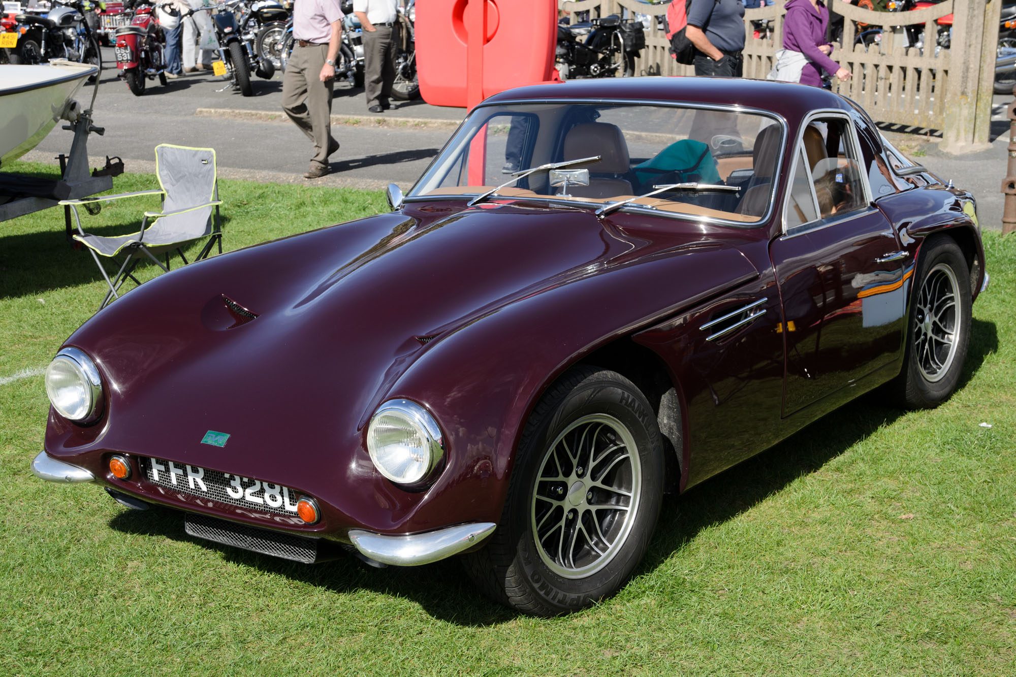 TVR_Griffith_400_%281966%29_003.jpg