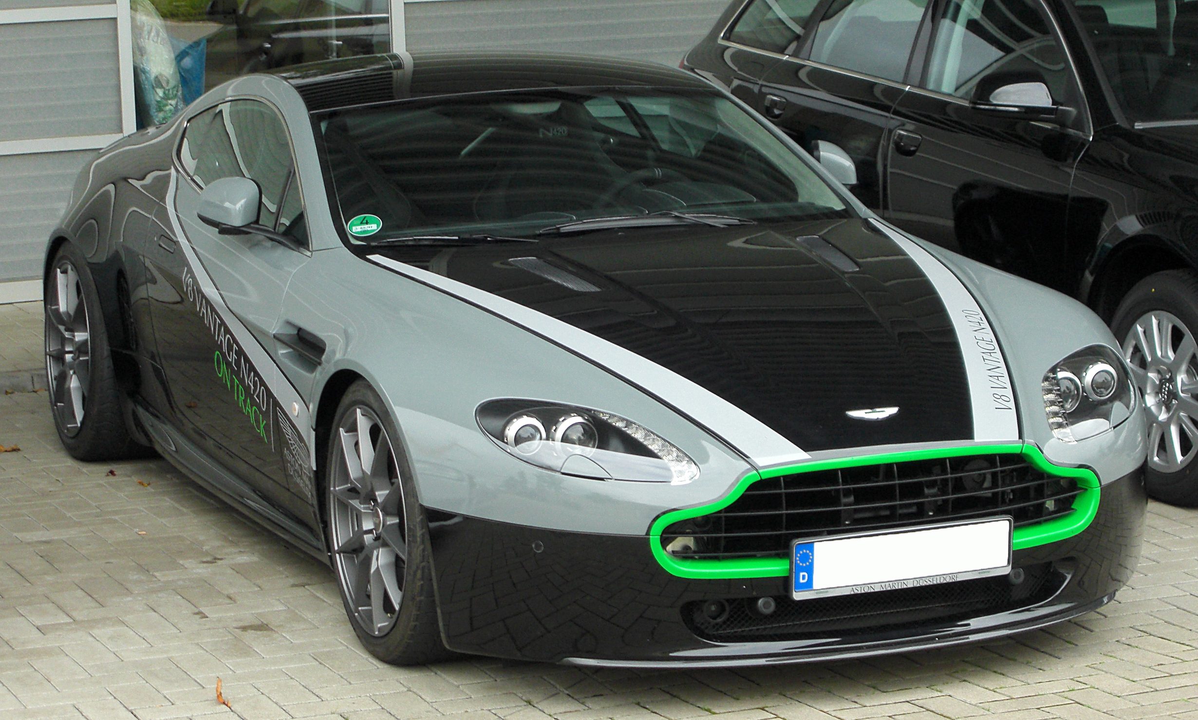 Aston_Martin_V8_Vantage_N420_front_20100919.jpg