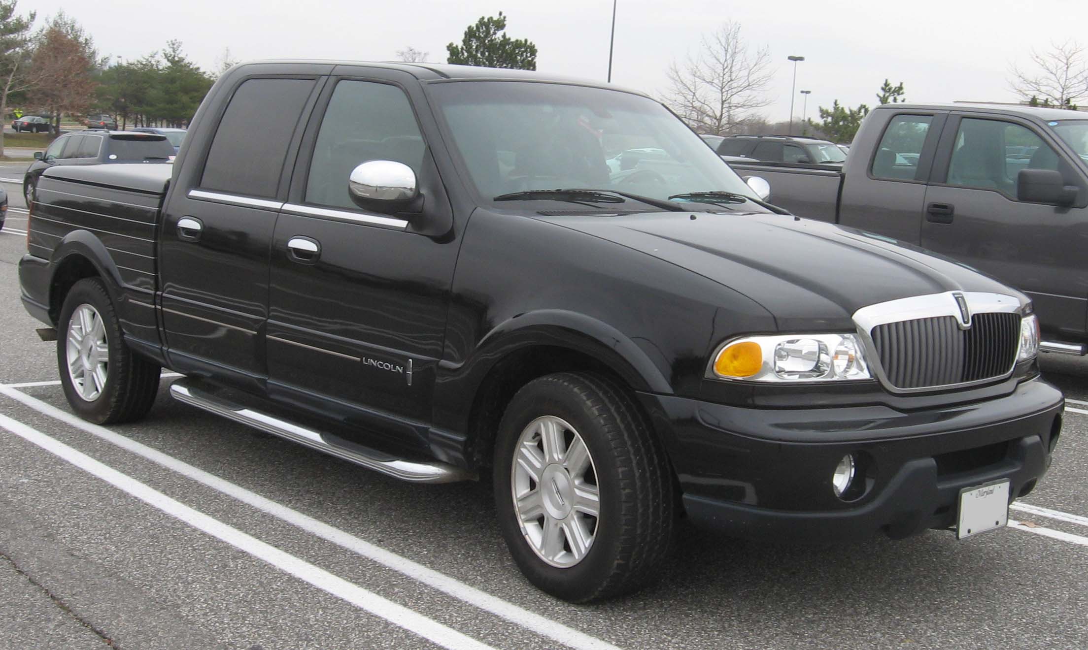 2002_Lincoln_Blackwood_2.jpg