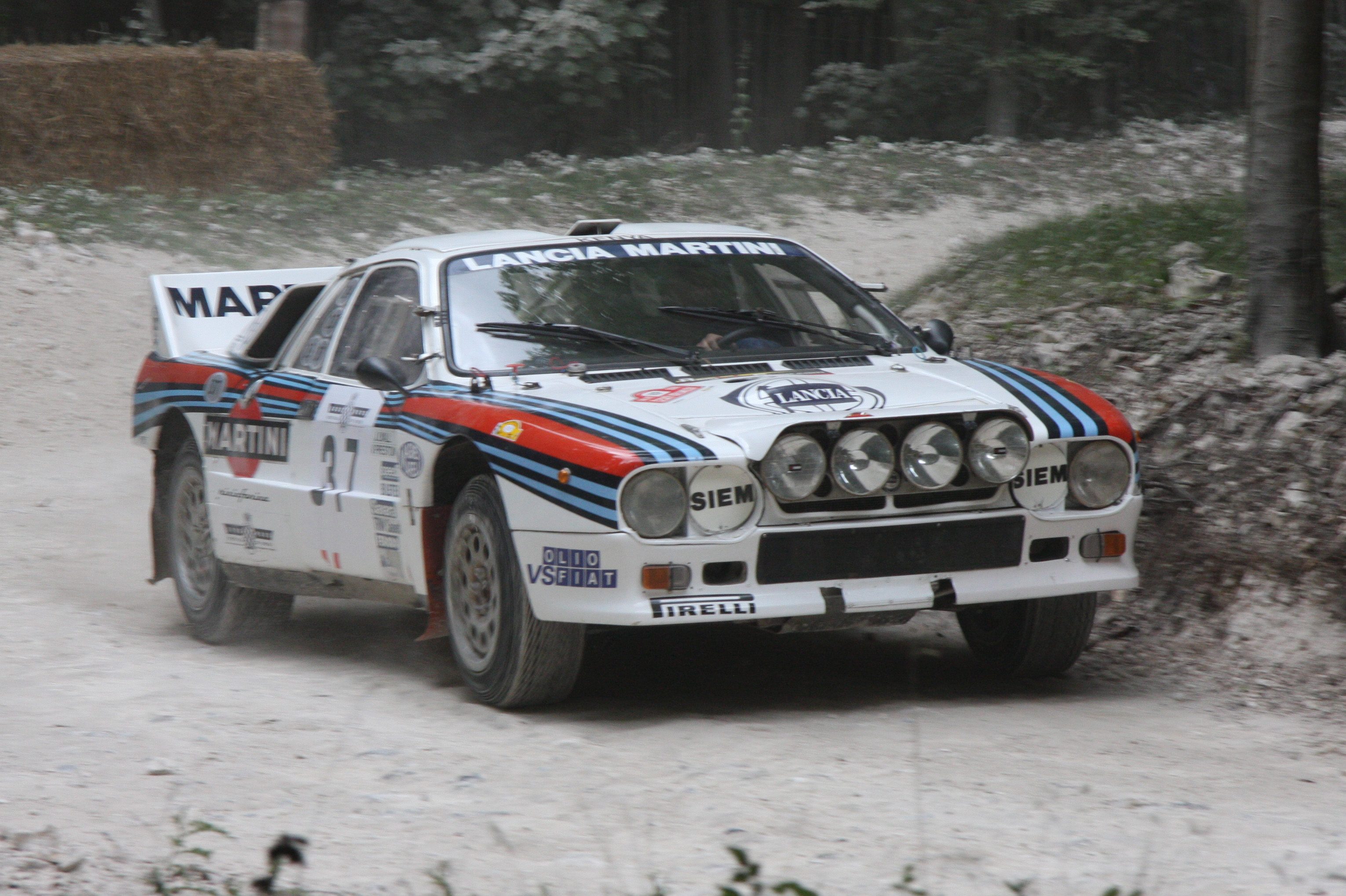 Lancia_Rally_037_-_Flickr_-_exfordy_%281%29.jpg