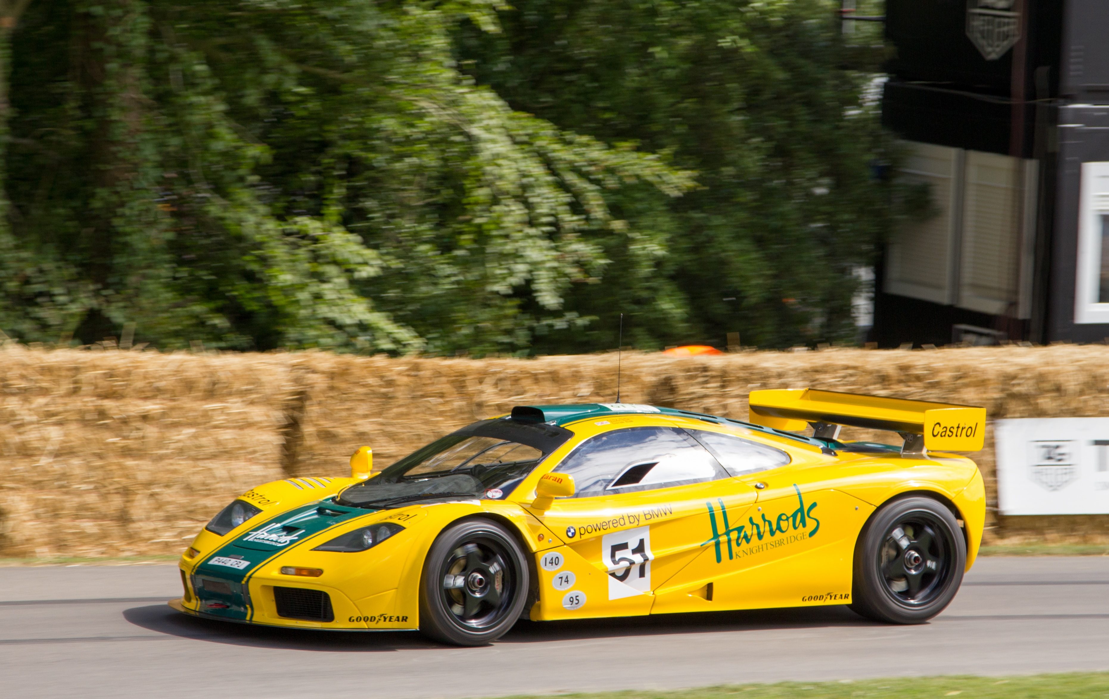 McLaren_F1_GTR_%22Harrods%22_at_Goodwood_2014_002.jpg