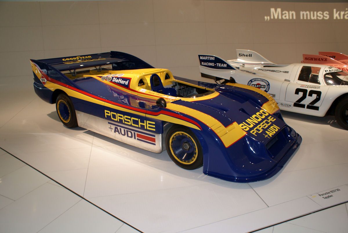 Porsche_917-30_1973_Spyder_Racer_Sunoco_Porsche%2BAudi_Racing_RSideFront_PorscheM_9June2013_%2814825894199%29.jpg