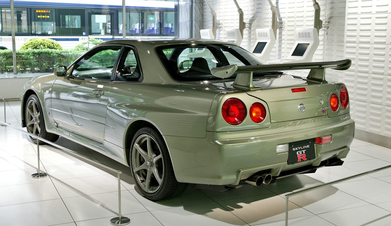 Nissan_Skyline_R34_GT-R_N%C3%BCr_002.jpg