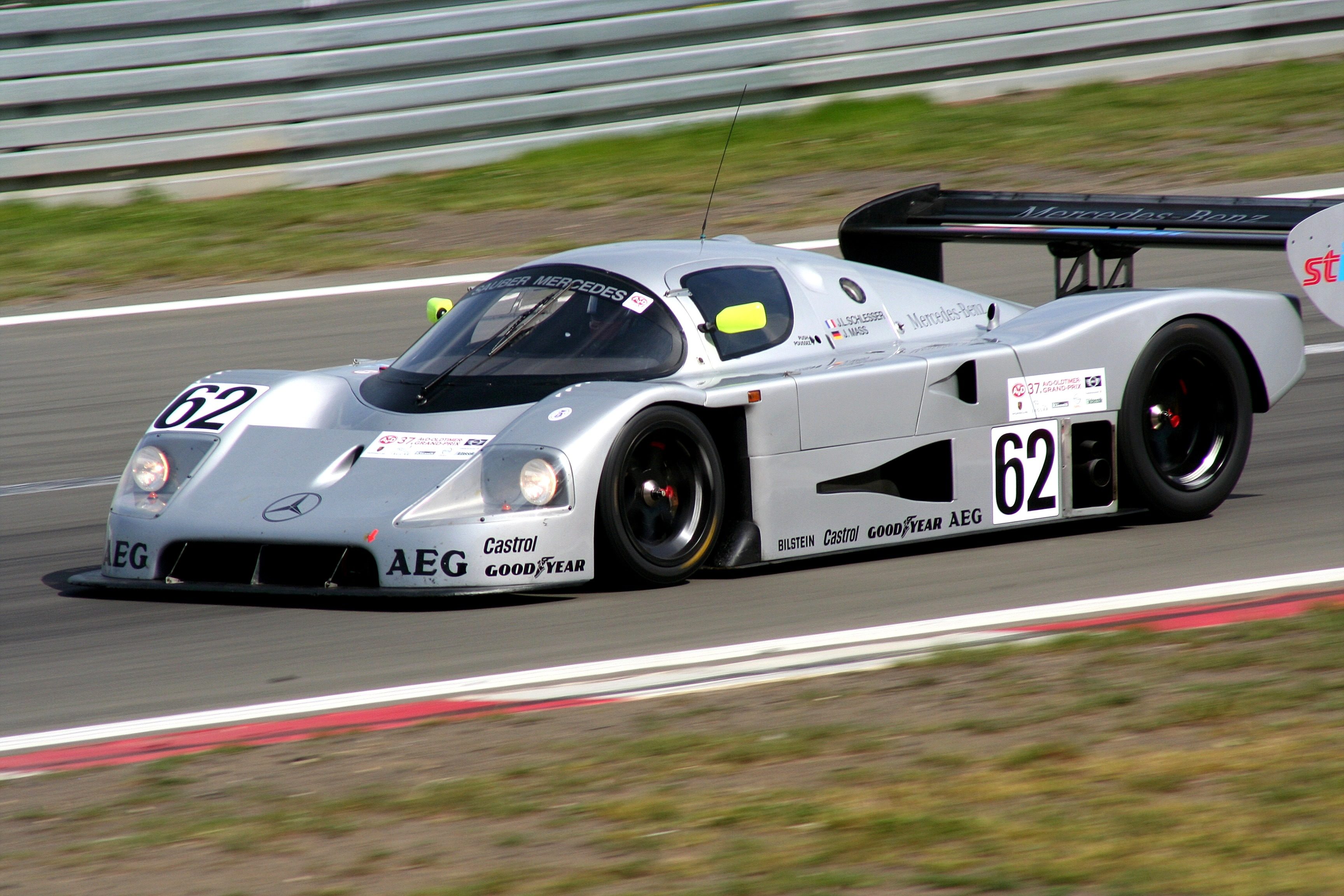 Sauber-Mercedes_C9,_Bj._1988_(2009-08-07_Sp).jpg