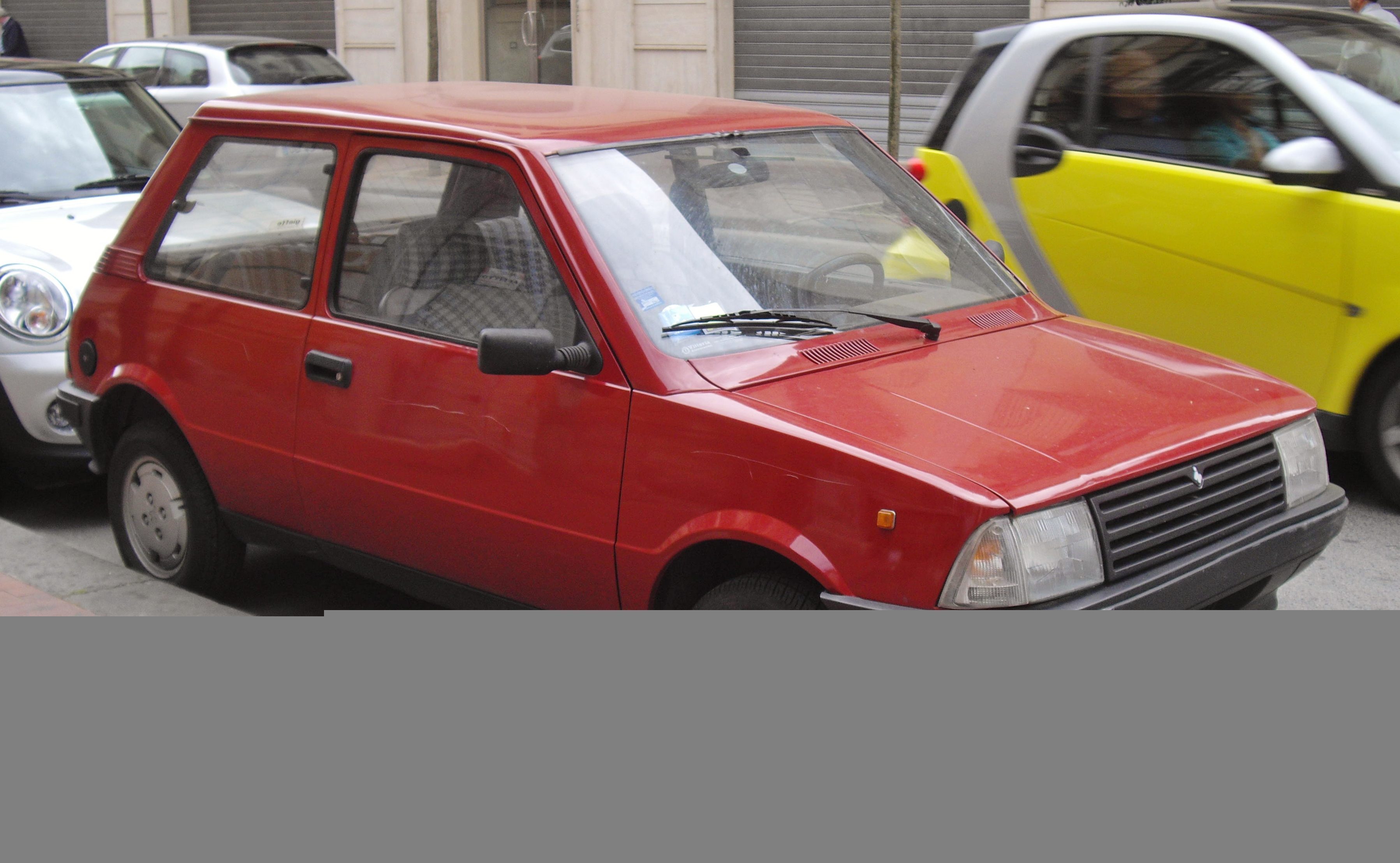 Innocenti_990_diesel_SL_front.JPG