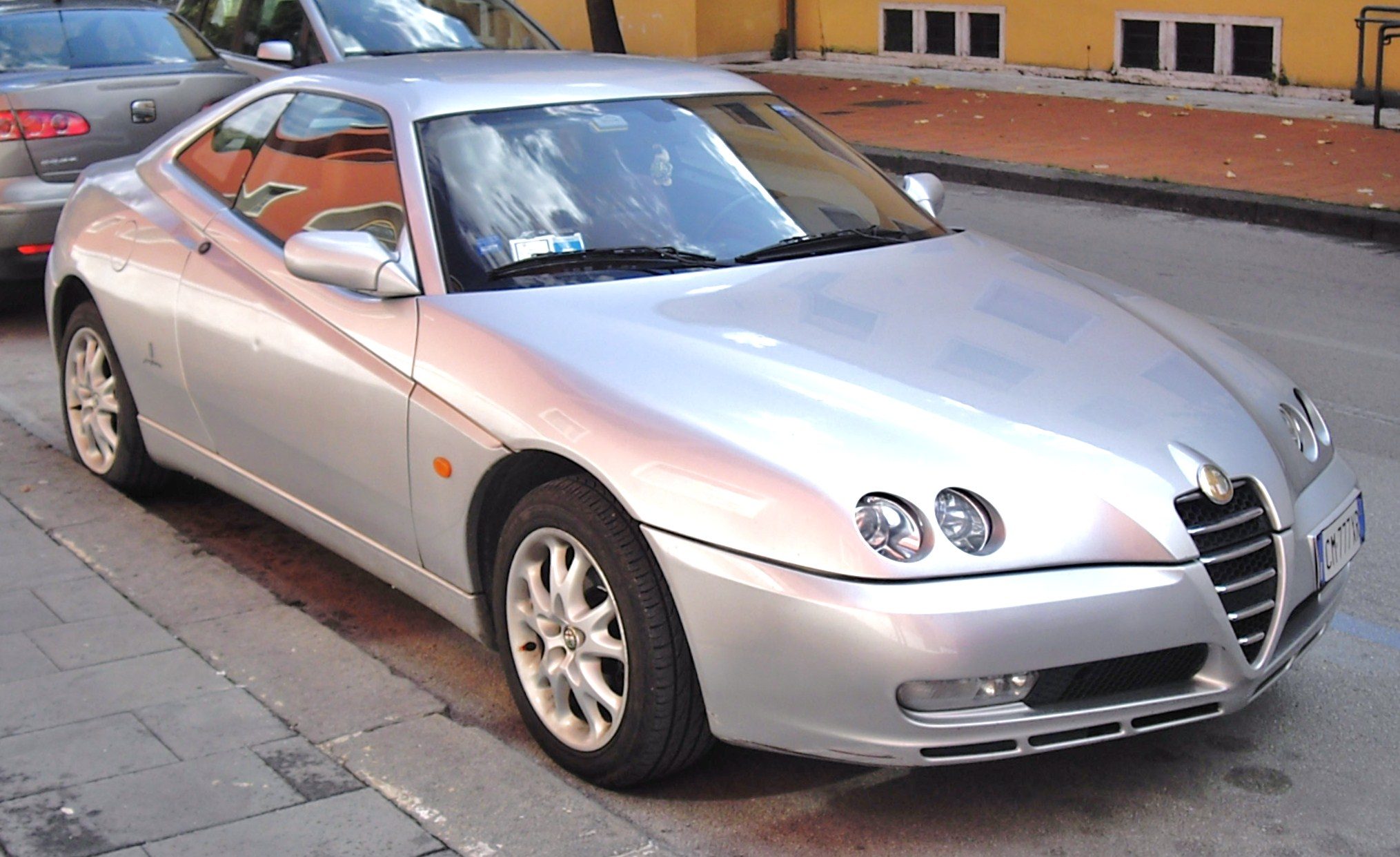 Alfa_Romeo_GTV_facelift_front.JPG