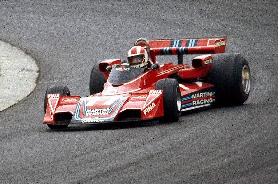 Stommelen_auf_Brabham_1976.jpg