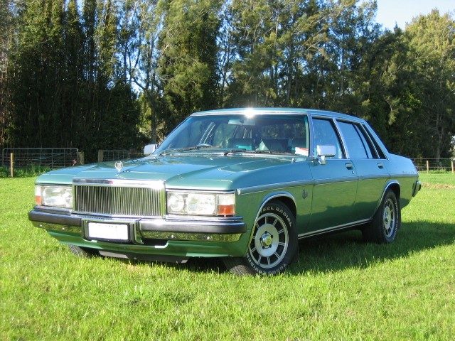 1983_Statesman_WB_Caprice_sedan_01.jpg