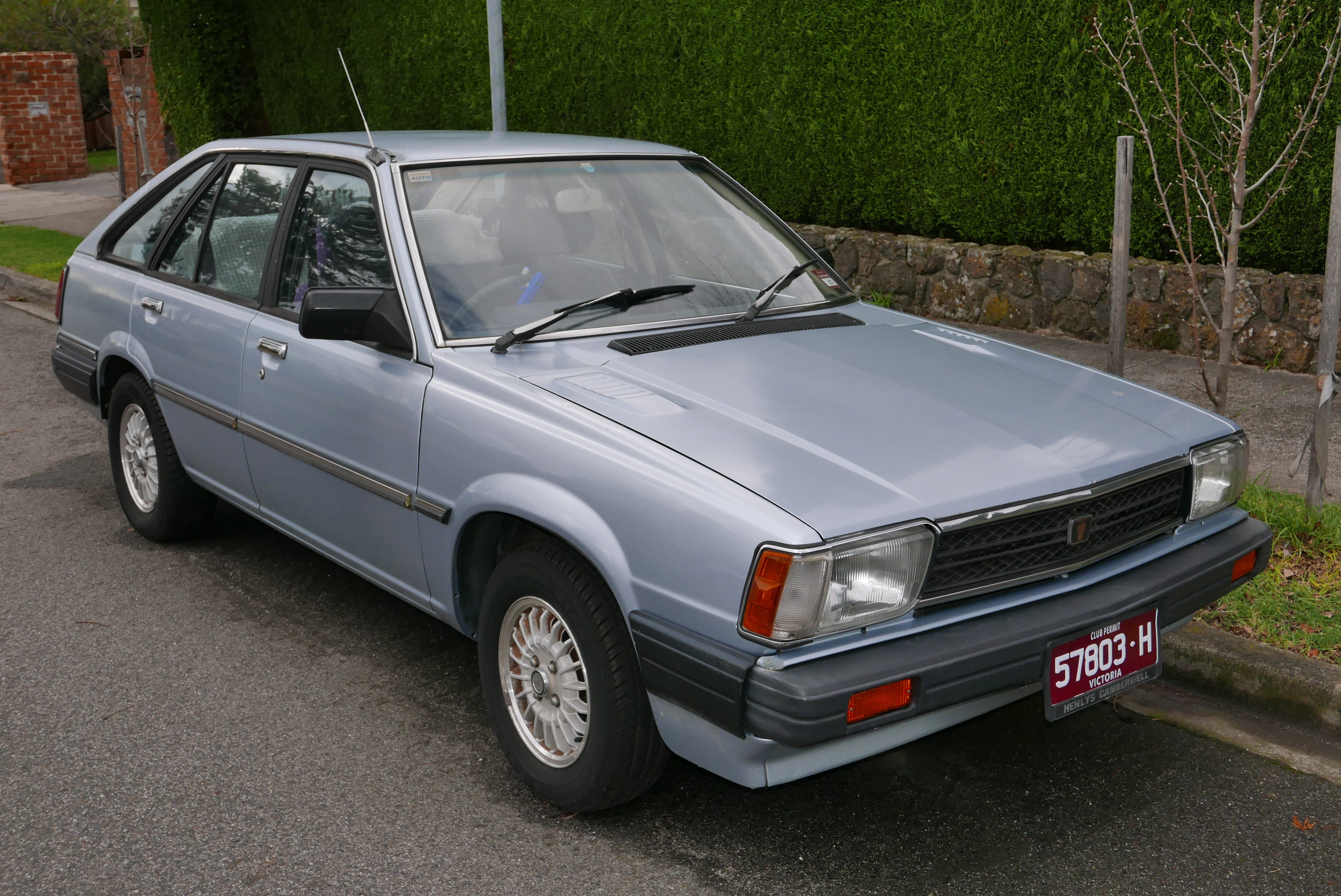 1983-1985_Rover_Quintet_hatchback_%282015-07-03%29_01.jpg