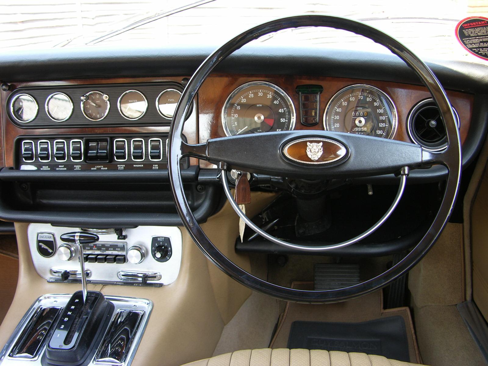1970_Jaguar_XJ6_4.2_Series_1_-_Flickr_-_The_Car_Spy_%2818%29.jpg