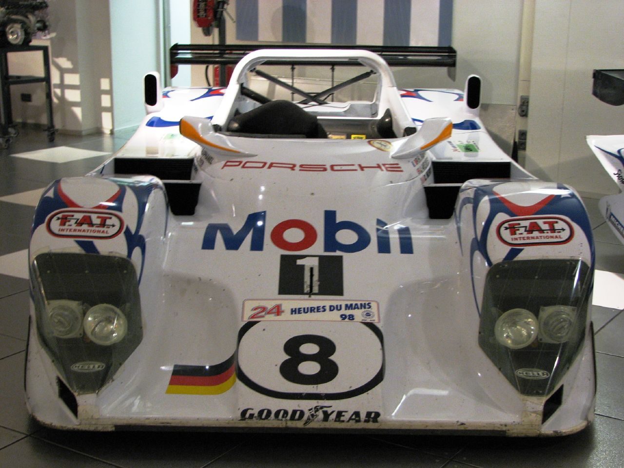 Porsche_LMP1_%2798_-_WSC-002_No._8.jpg