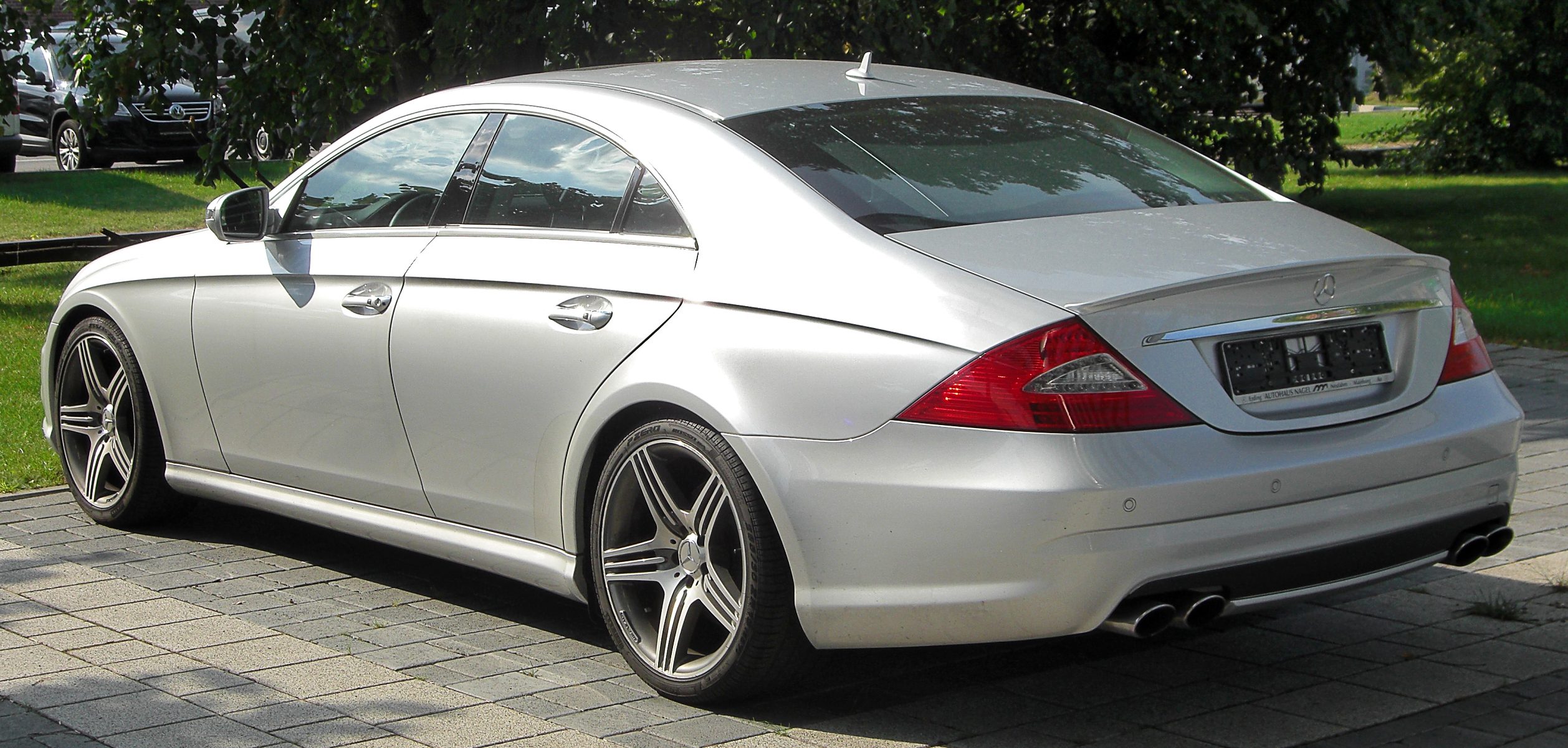 Mercedes_CLS_63_AMG_%28C219%29_Facelift_rear_20100814.jpg