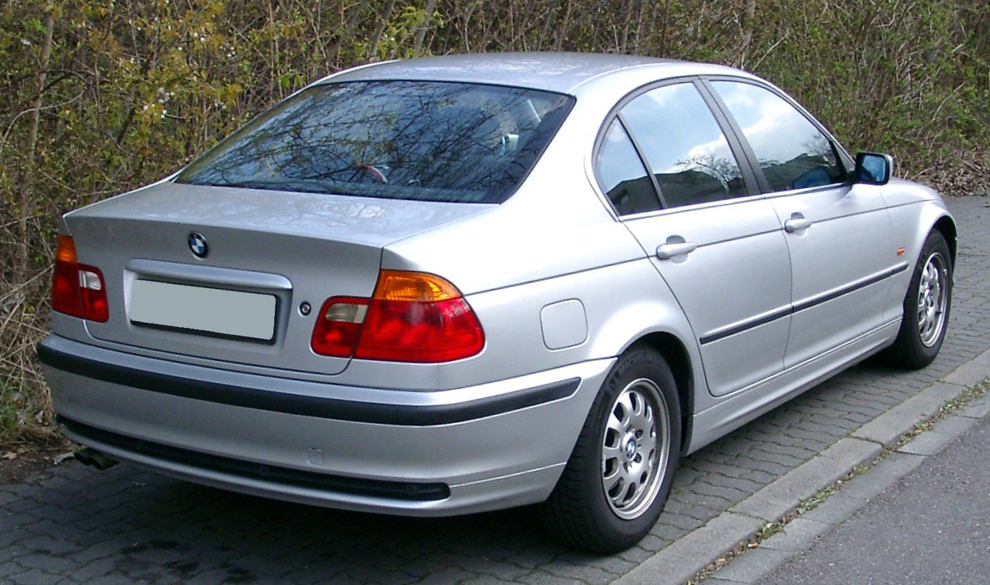 BMW_E46_rear_20080328.jpg