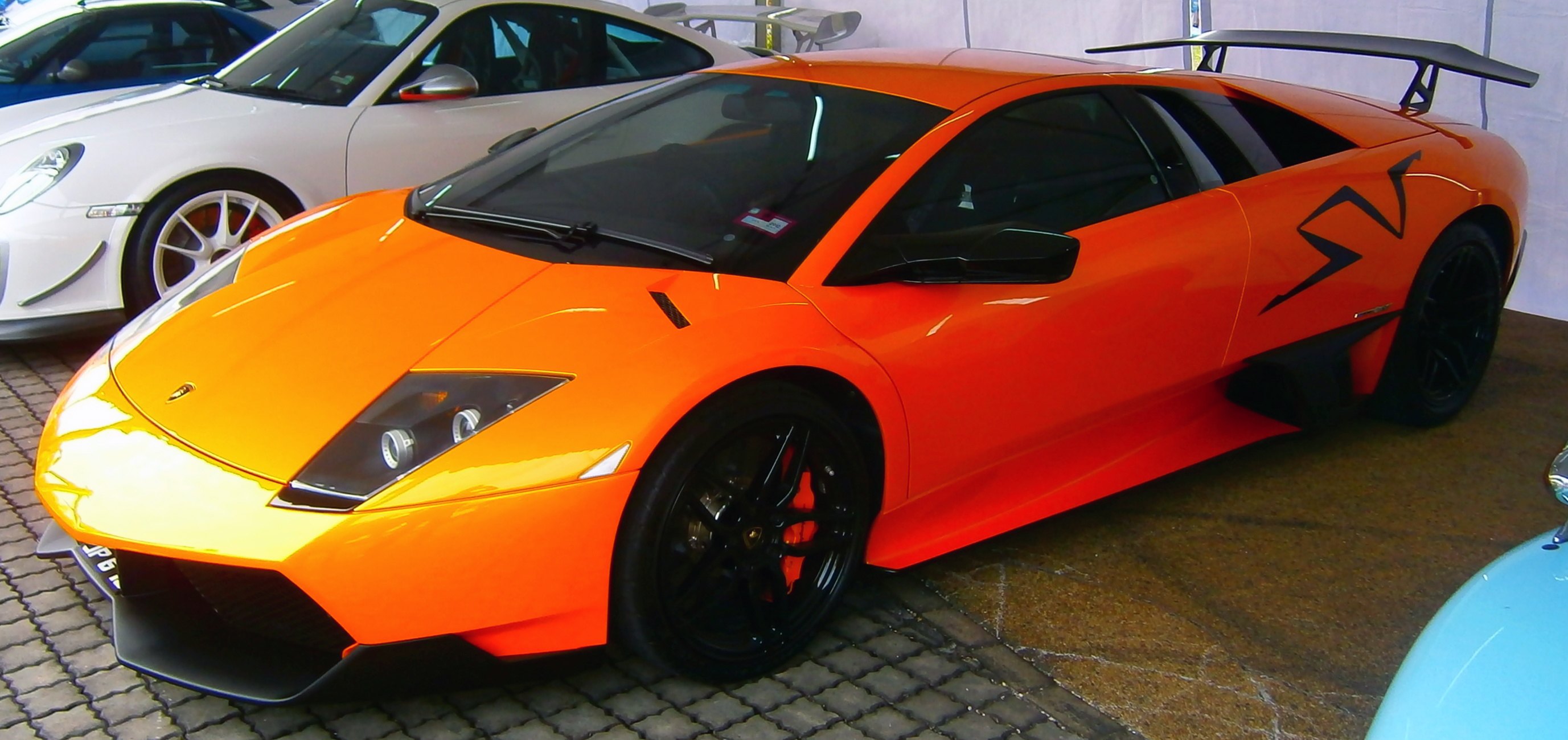 Lamborghini_Murci%C3%A9lago_LP_670%E2%80%934_SuperVeloce_at_Sepang_International_Circuit%2C_Malaysia.JPG