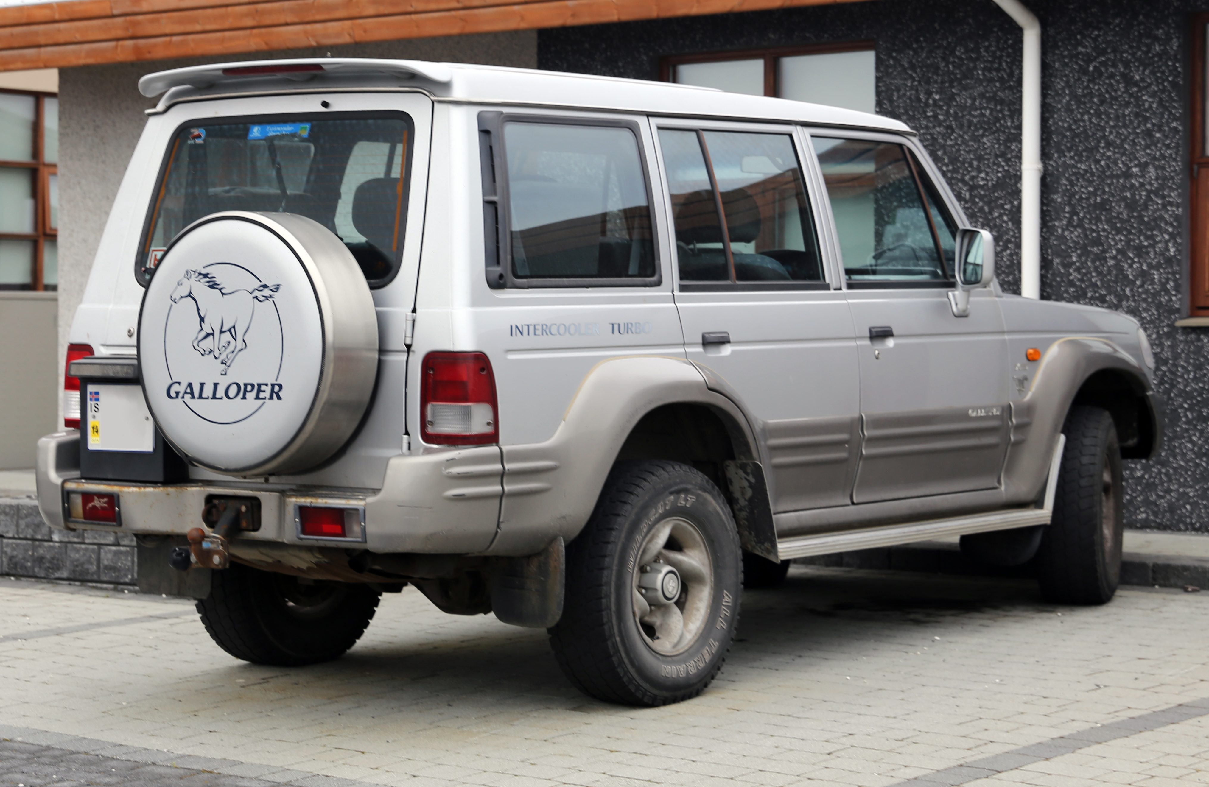 1999_Hyundai_Galloper_LWB_2.5_TD_int.jpg