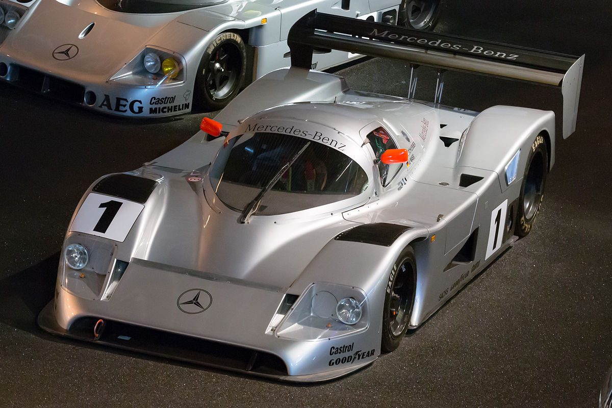 1200px-Mercedes-Benz_C11_front-left_Mercedes-Benz_Museum.jpg