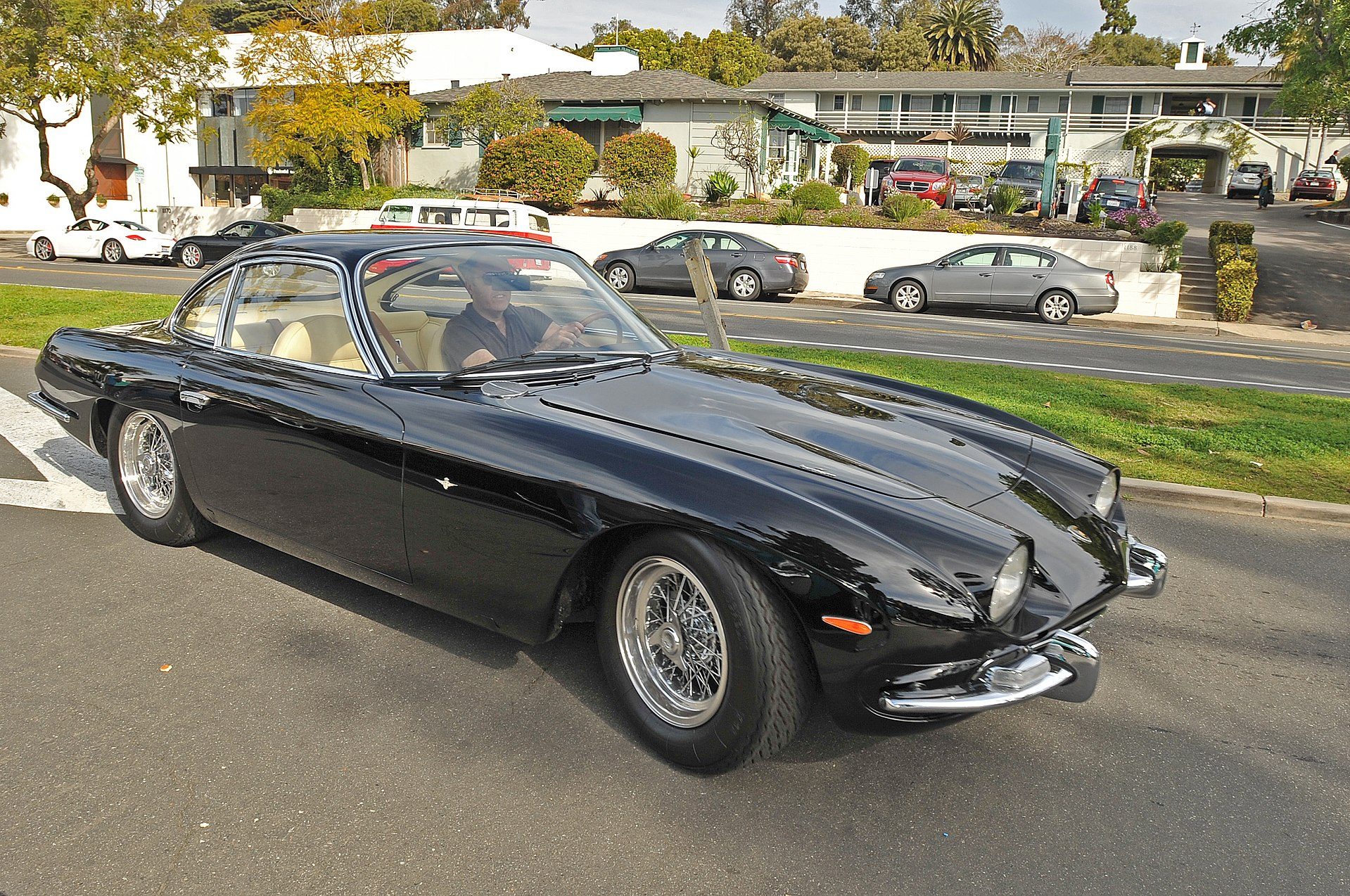 1920px-Lambo350GT_6815.jpg