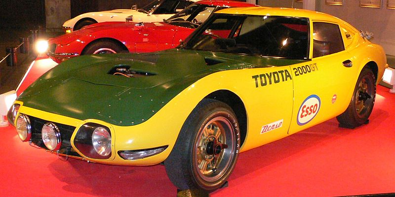 800px-1966_Toyota_2000GT_01.jpg