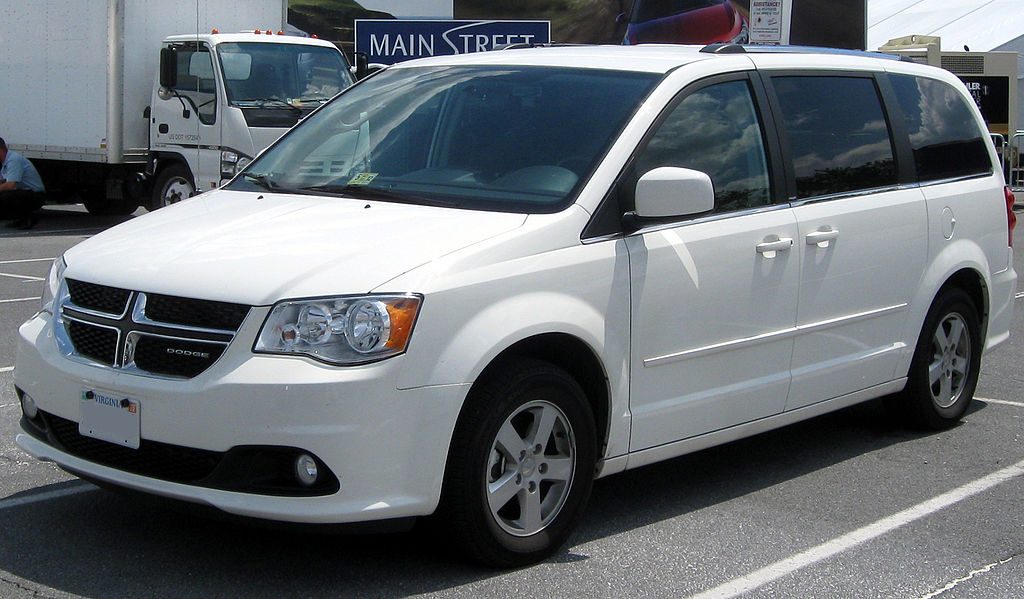 1024px-2011_Dodge_Grand_Caravan_--_06-24-2011.jpg