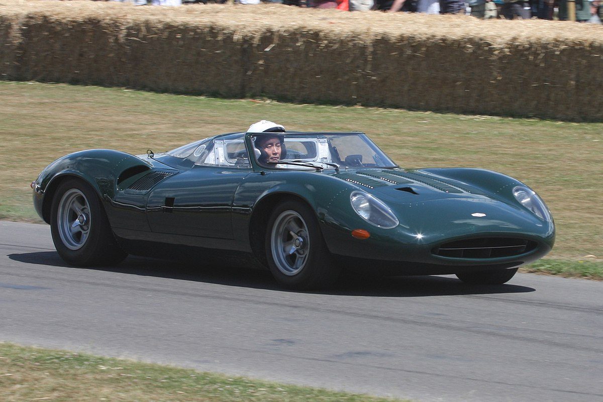 1200px-1966JaguarXJ-13.jpg