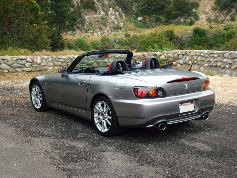 800px-HondaS2000-002.jpg