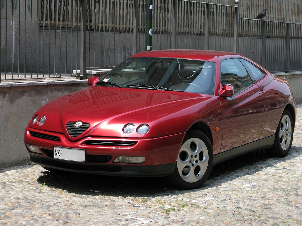 1200px-Alfa_Romeo_Coup%C3%A8_Gtv_%2814393329595%29.jpg