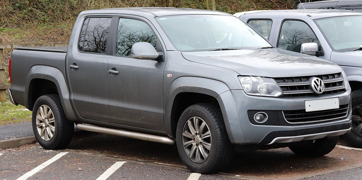 1200px-2011_Volkswagen_Amarok_Highline_4MOTION_Diesel_2.0.jpg