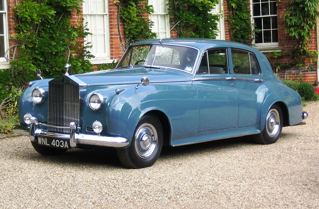 1280px-Rolls_Royce_Silver_Cloud_I_1956_licence_plate_1963_Castle_Hedingham_2008.JPG