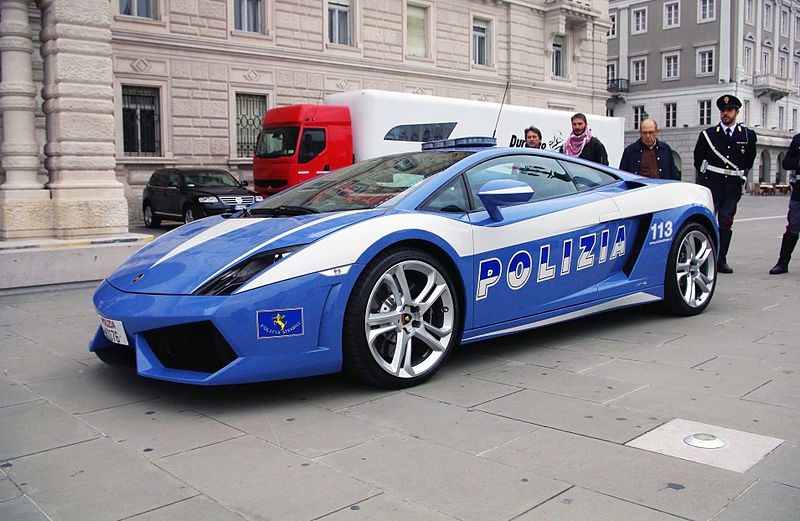 800px-Police_Lamborghini.jpg