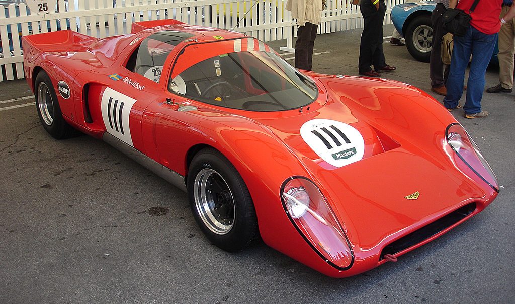 1024px-Chevron_B16_-_001.jpg