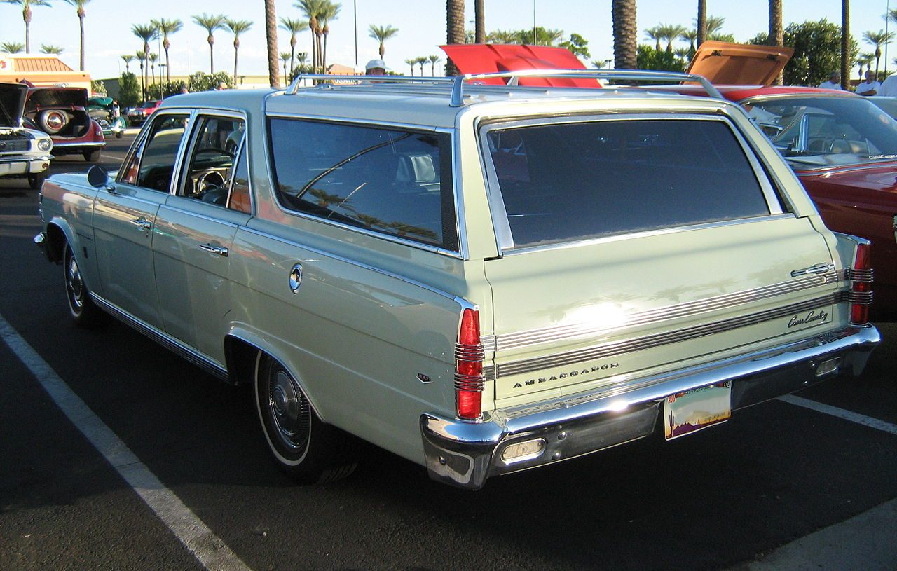 1280px-1966_Ambassador_990_wagon_azrl.jpg