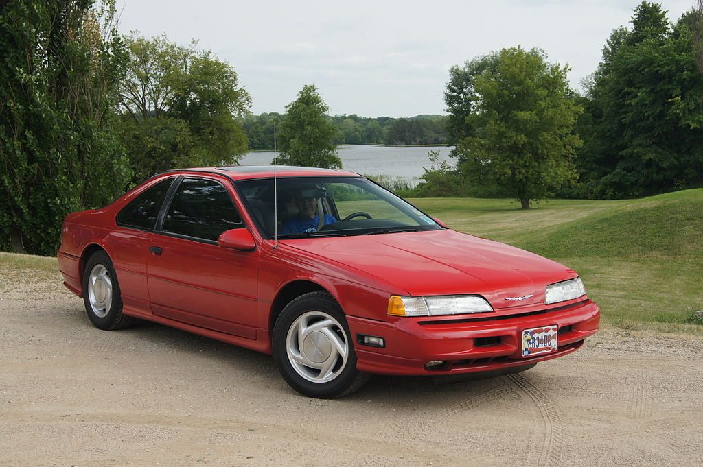 1024px-1989_Ford_Thunderbird_Super_Coupe_%2814694904502%29.jpg