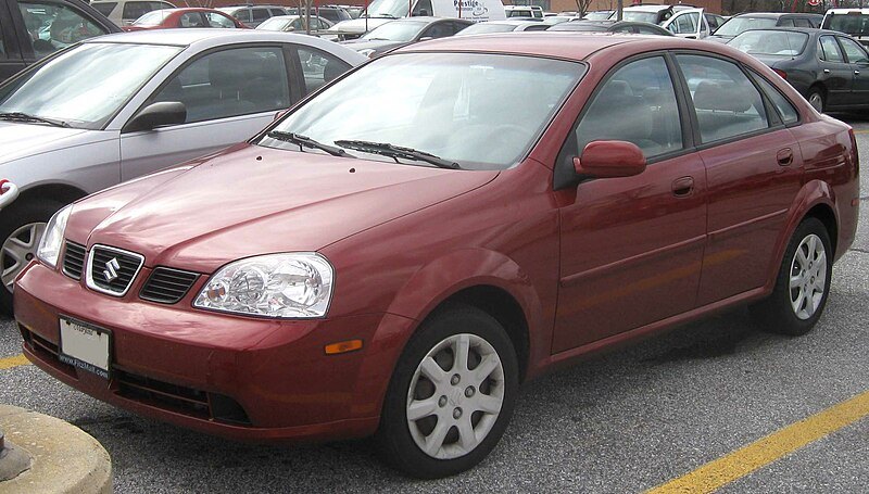 File:04-05 Suzuki Forenza sedan.jpg