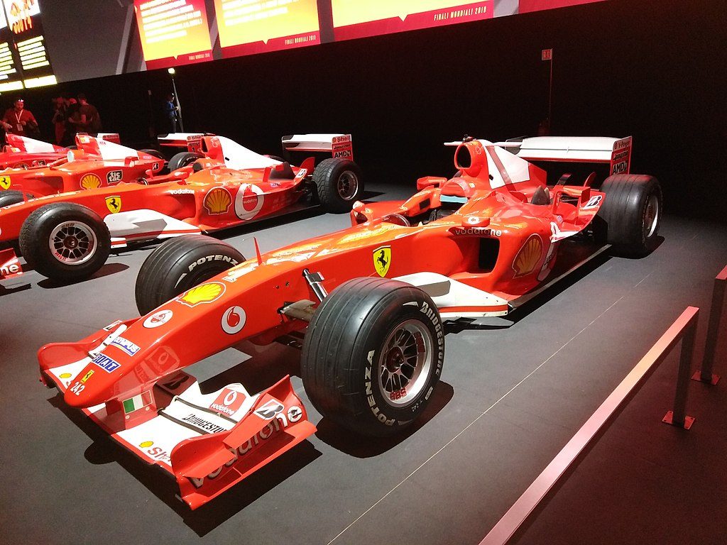 1024px-Scuderia_Ferrari_F2004.jpg