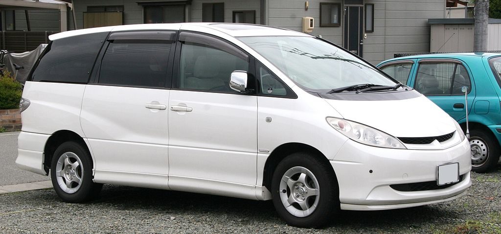 1024px-2001-2003_Toyota_Estima_Hybrid.jpg