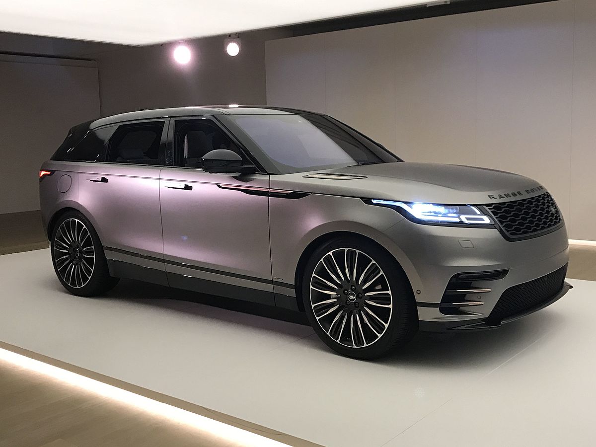 1200px-Range_Rover_Velar.jpg