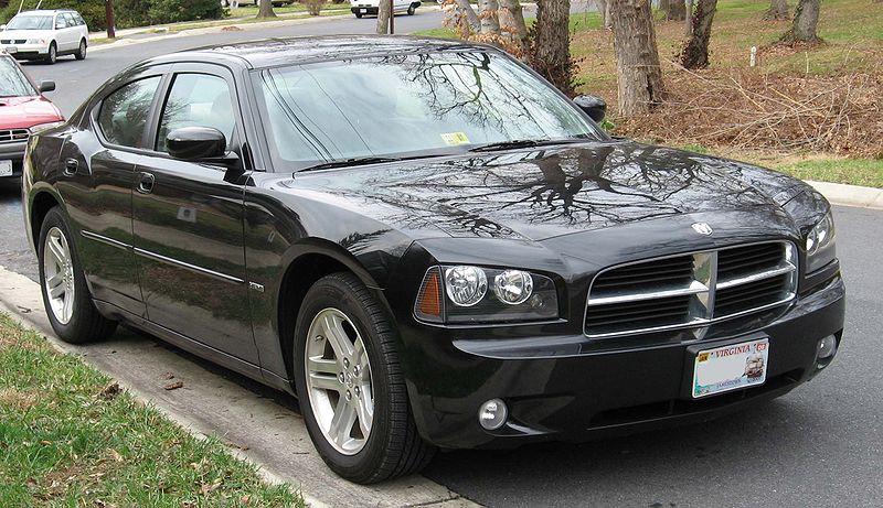 800px-Dodge_Charger_sedan.jpg