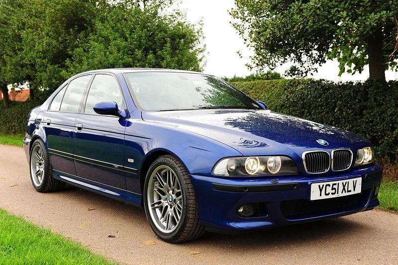 800px-BMW_M5_E39_%28Blue%29.jpg