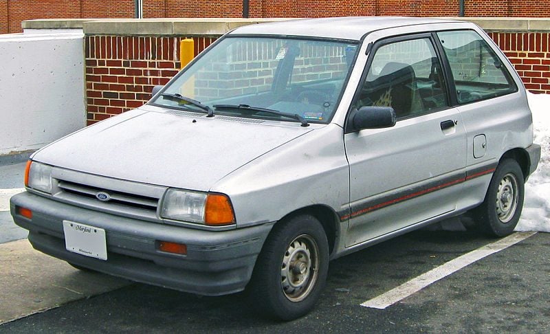 800px-1988-1989_Ford_Festiva_--_02-22-2010.jpg