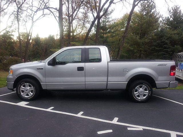 640px-2005_Ford_F150_STX.jpg