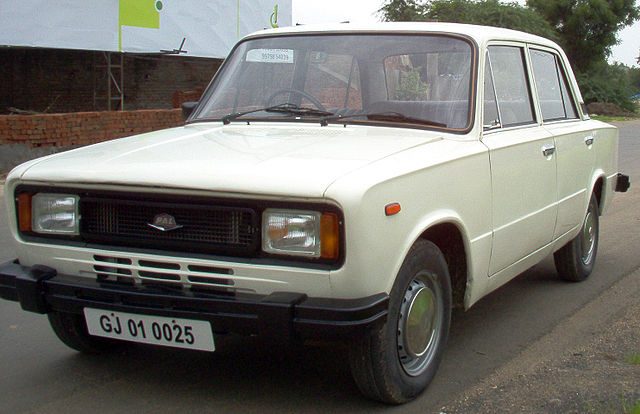 640px-1989_Premer_118NE.jpg